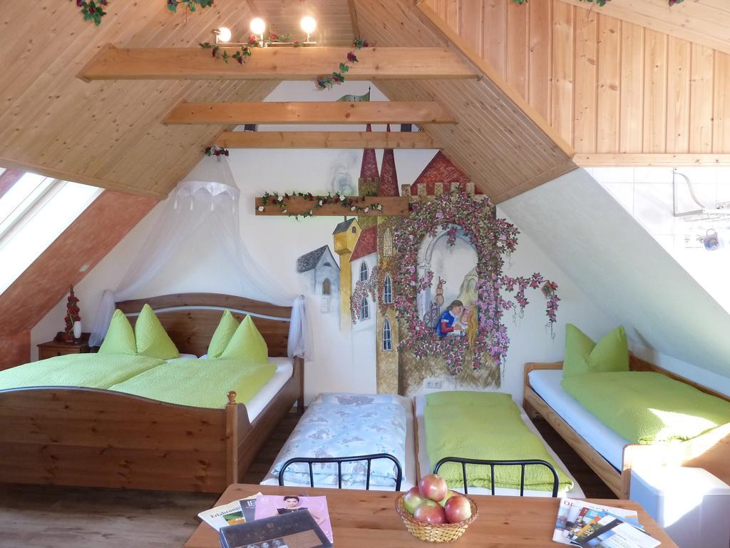 Gaestezimmer Am Maerchenbrunnen เดรสเดน ภายนอก รูปภาพ