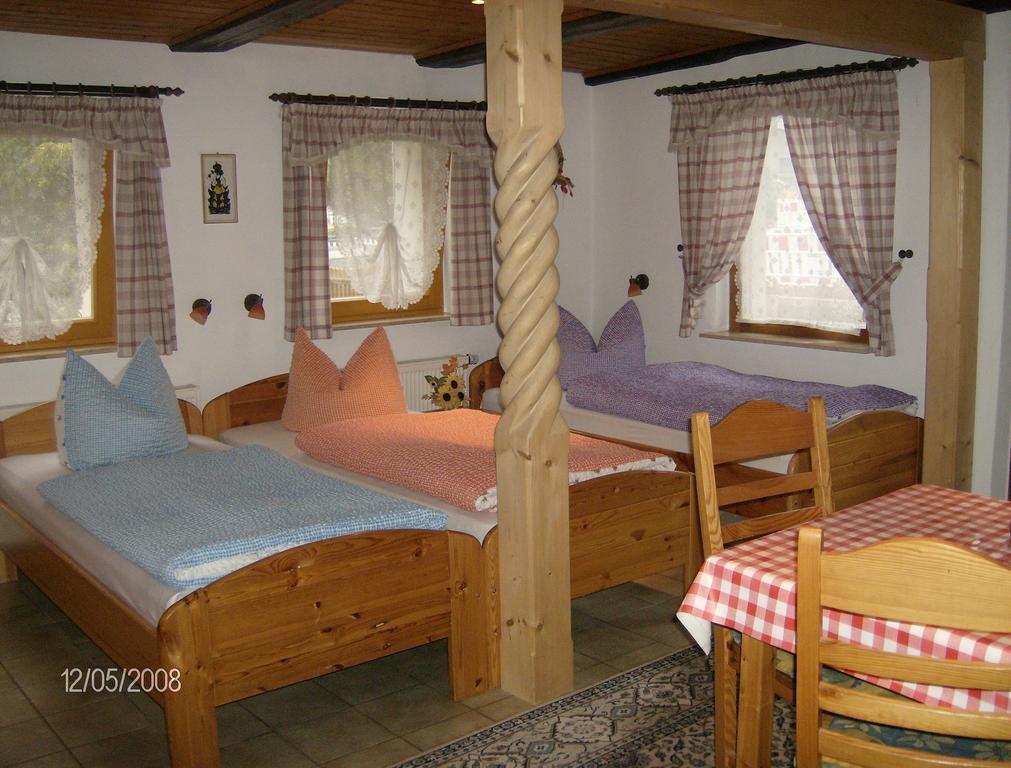 Gaestezimmer Am Maerchenbrunnen เดรสเดน ภายนอก รูปภาพ